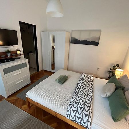 Feel Like Home - Cozy Downtwon Studio For 2 Budapest Exterior foto