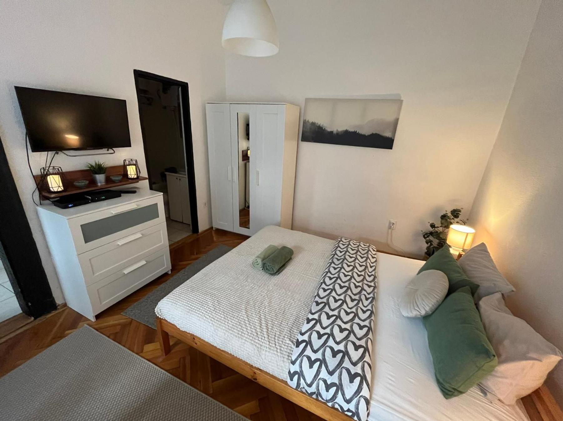 Feel Like Home - Cozy Downtwon Studio For 2 Budapest Exterior foto